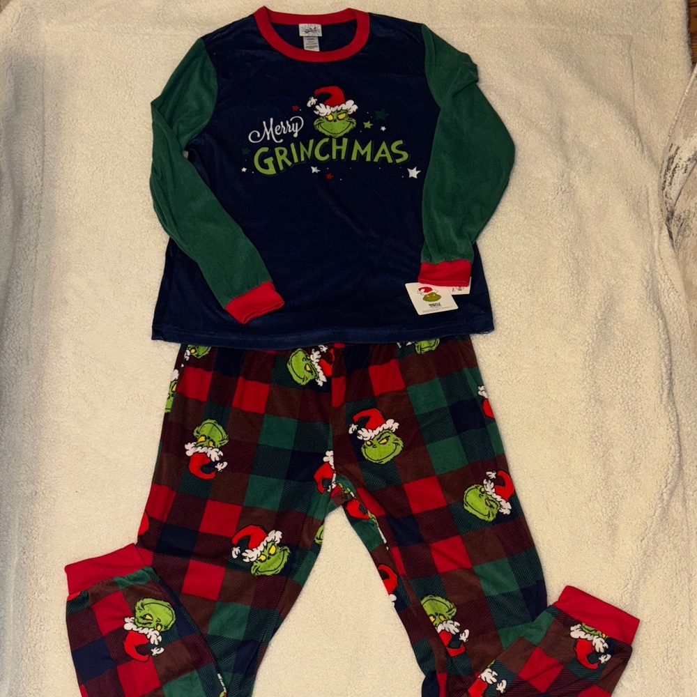 NWT Jammies for Families Pajamas - Green and Red,Young Women’s